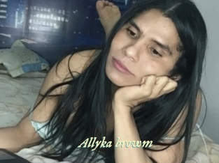 Allyka_browm