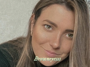 Browneyesss