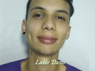 Lukke_Davis